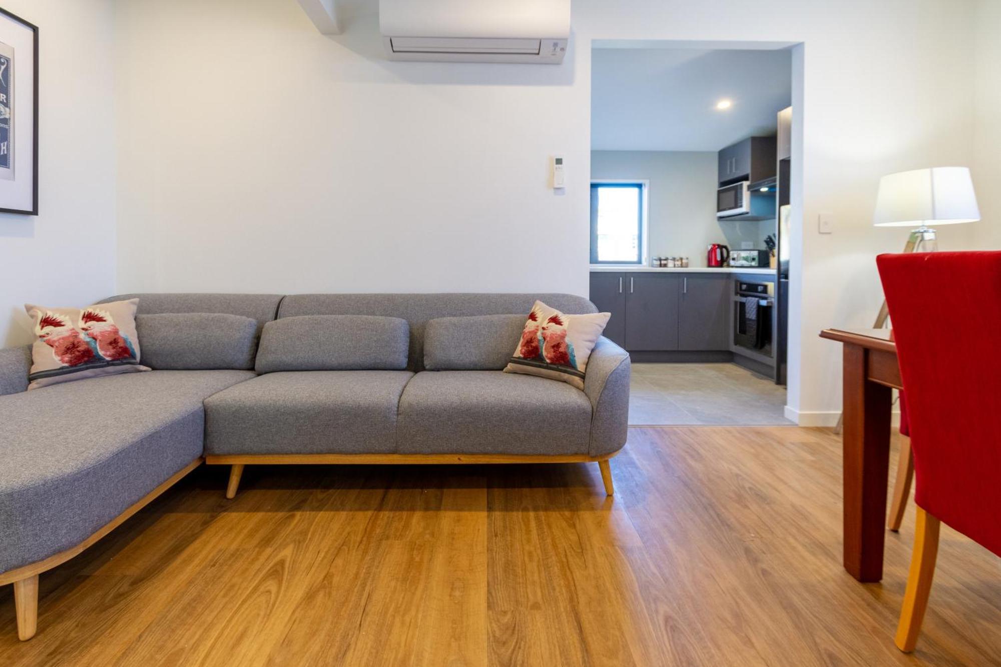 Charming 3 Bedroom Home Near Christchurch City Bagian luar foto